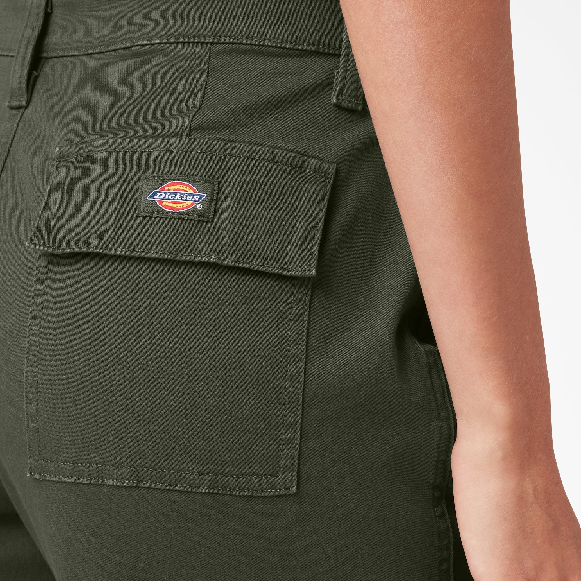 Women's Relaxed Fit Cropped Cargo Pants - Image 5