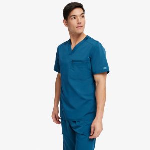 Men's Balance Tuckable V-Neck Scrub Top